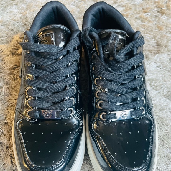 Black sneakers shoes size 8 - Picture 2 of 8